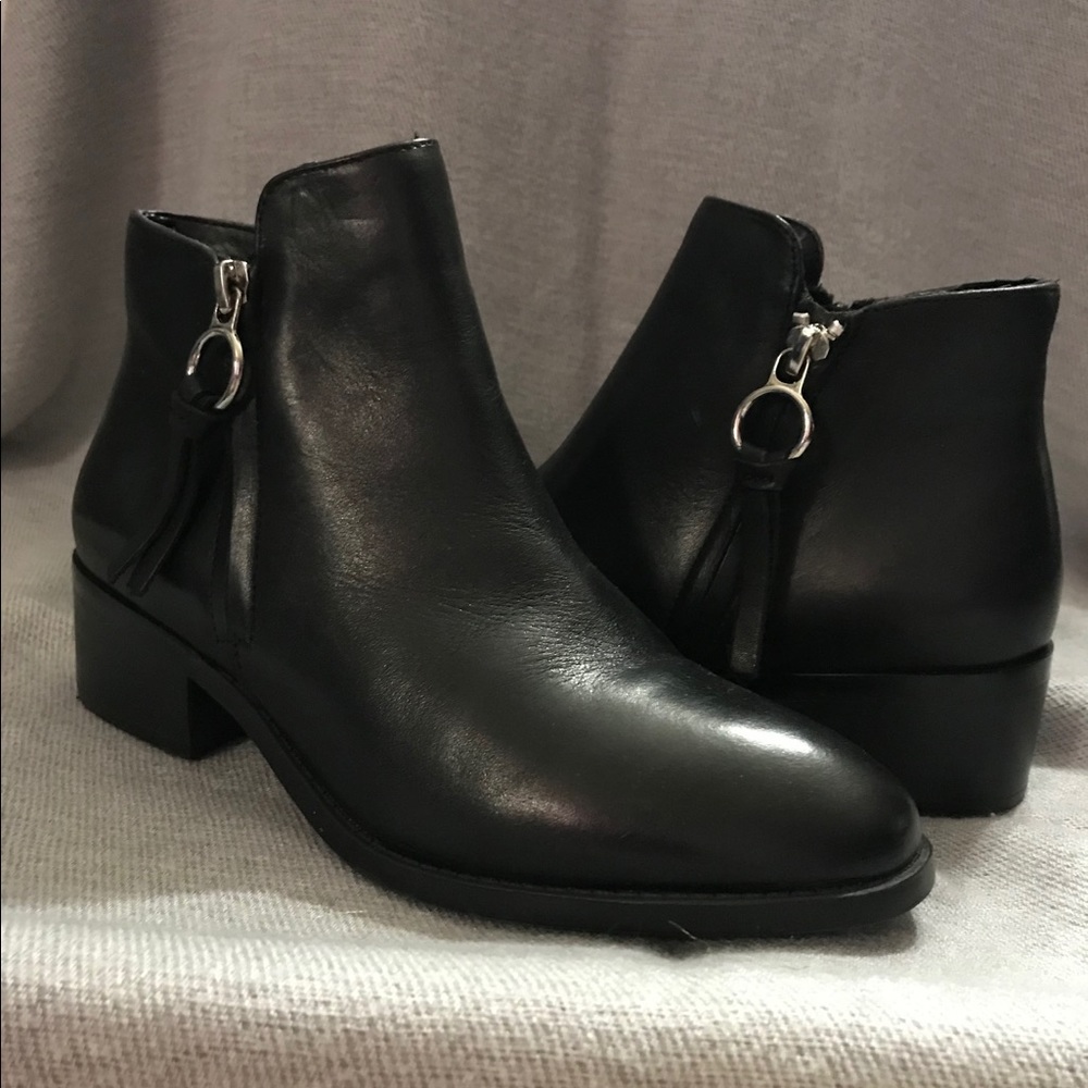 STEVE MADDEN BOOTIES